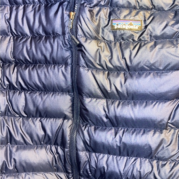 Patagonia Men's Navy Puffer Vest - Picture 4 of 5